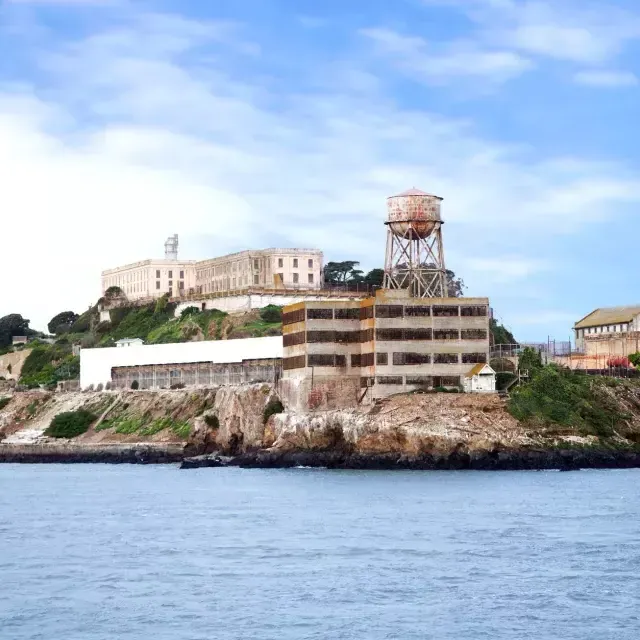 Alcatraz vista in barca